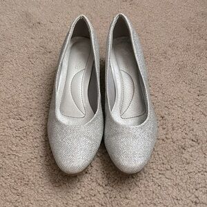 Sparkly silver shoes size 10